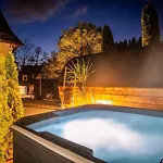 Górska Dolina Jacuzzi&sauna Alojamento de Acomodação e Pequeno-almoço Poronin
