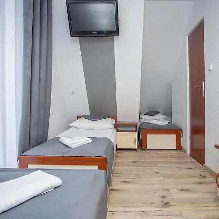 Gorska Dolina Jacuzzi & Sauna לינה וארוחת בוקר 3*