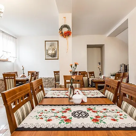 Gorska Dolina Jacuzzi & Sauna Bed & Breakfast