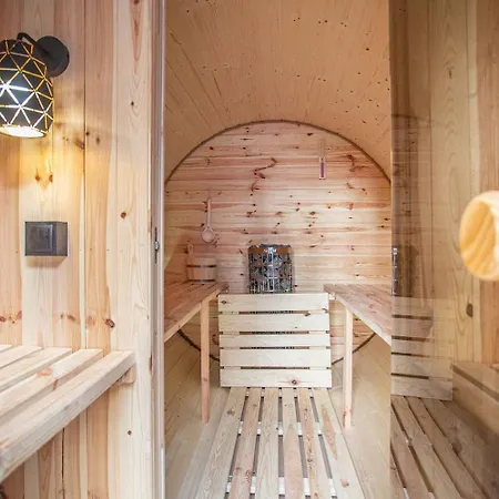 לינה וארוחת בוקר Gorska Dolina Jacuzzi & Sauna