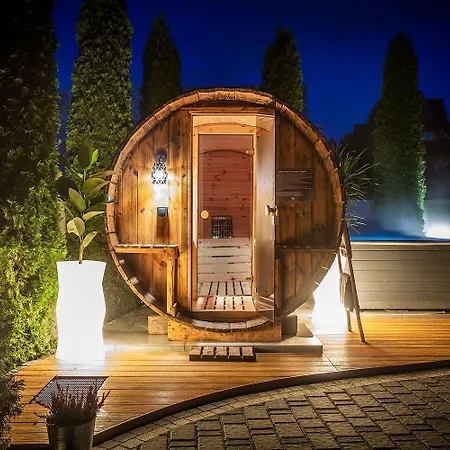 Gorska Dolina Jacuzzi & Sauna 住宿加早餐酒店